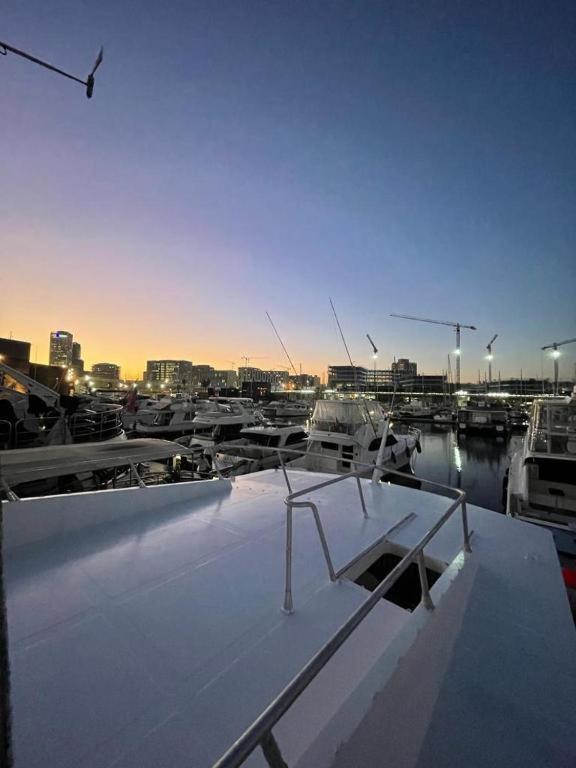 Yate Aloha Hotell Sant Adrià de Besòs Exteriör bild